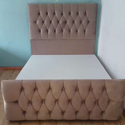 Chesterfield 54" Floorstanding headboard & base with matching footboard (mattress not included)