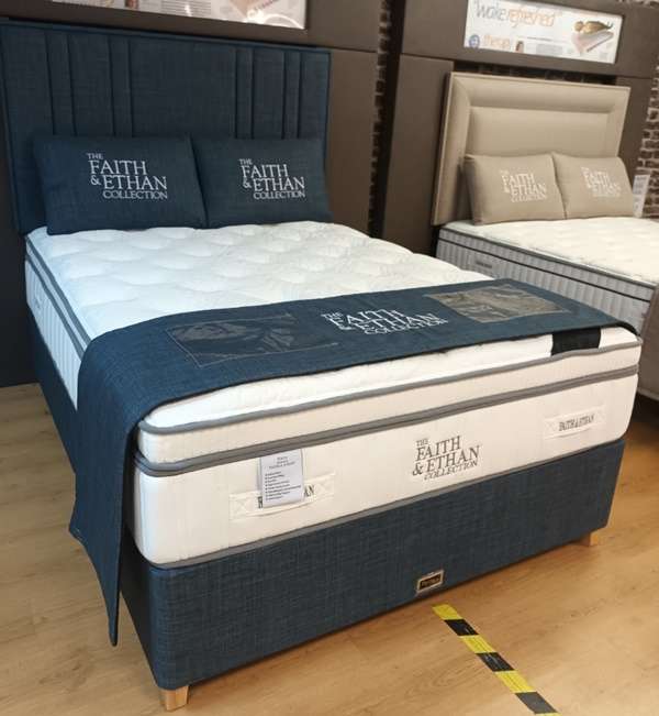 Talbot 30 inch Headboard and Matching Corgi Base (Mattress not included)