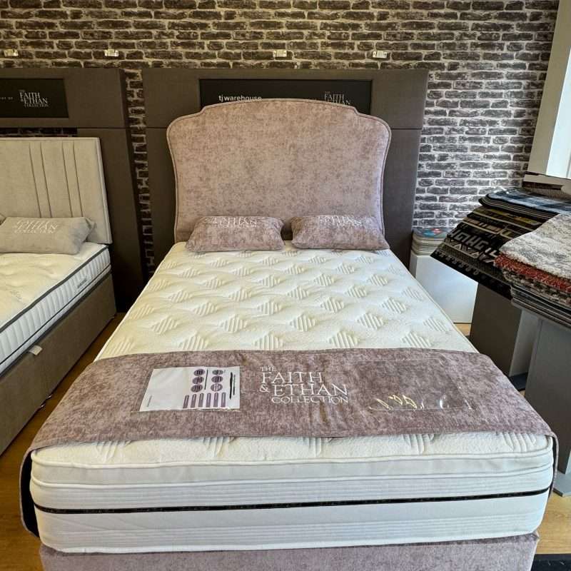 Murcia Floorstanding 56" & matching Casino Base with legs (Mattress not included)